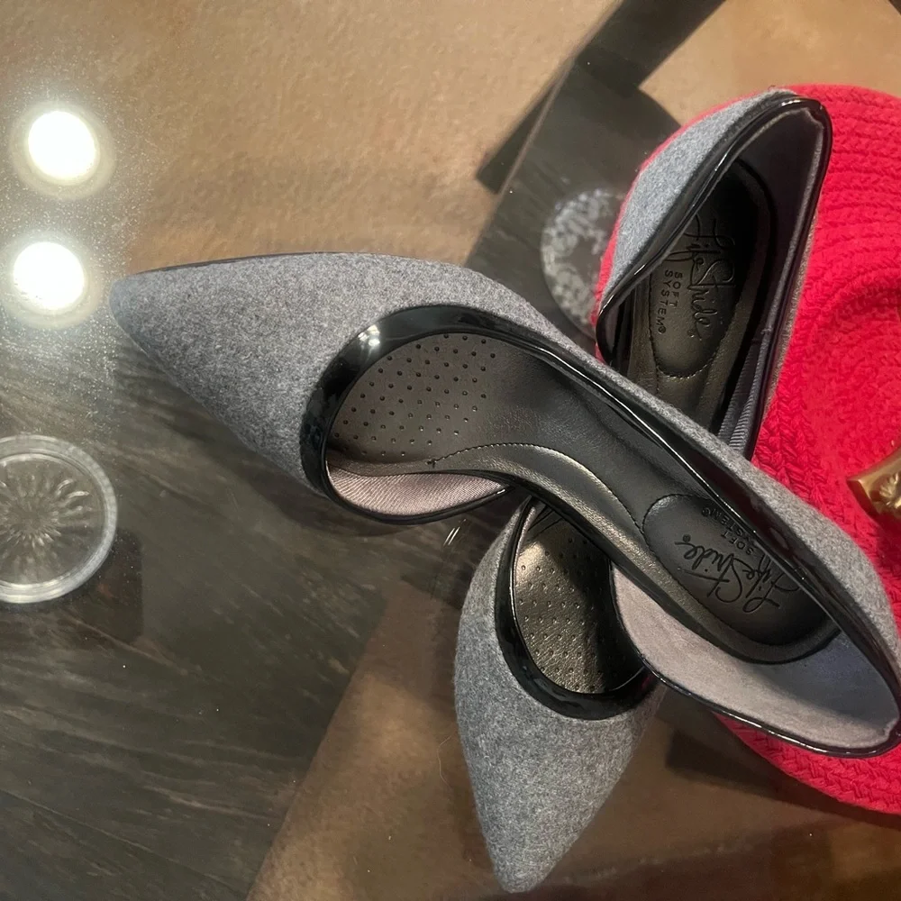 Life Stride Gray Kitten Heels for Effortless Elegance (New Without Tags) - Picture 1 of 5